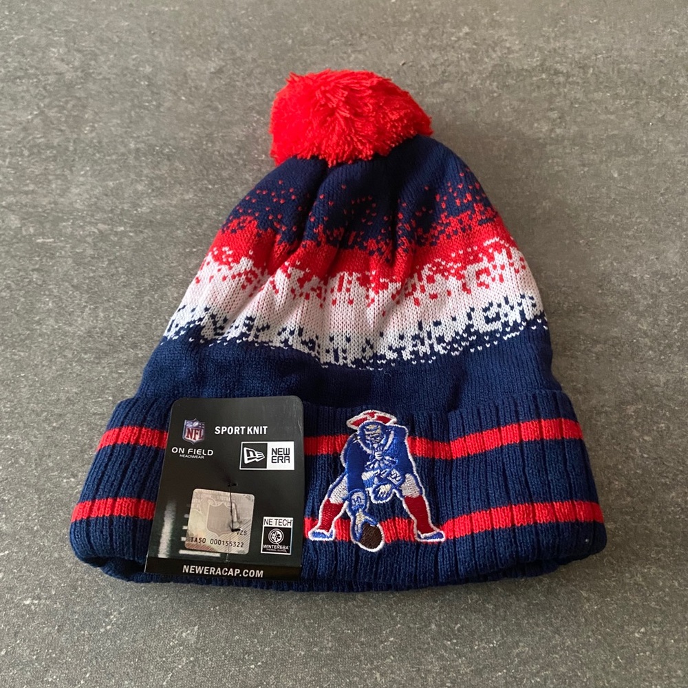 PRICE IS FIRM Brand new New England Patriots beanie